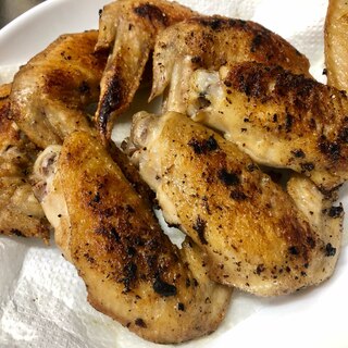 パリパリ&ジューシーな鶏手羽先のグリル焼き